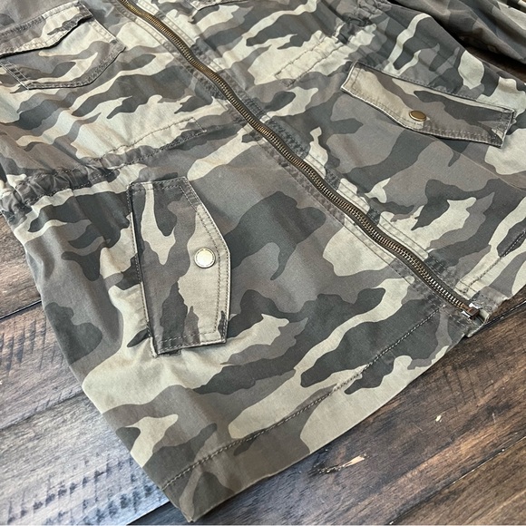 Camo Utility Jacket - Picture 2 of 9
